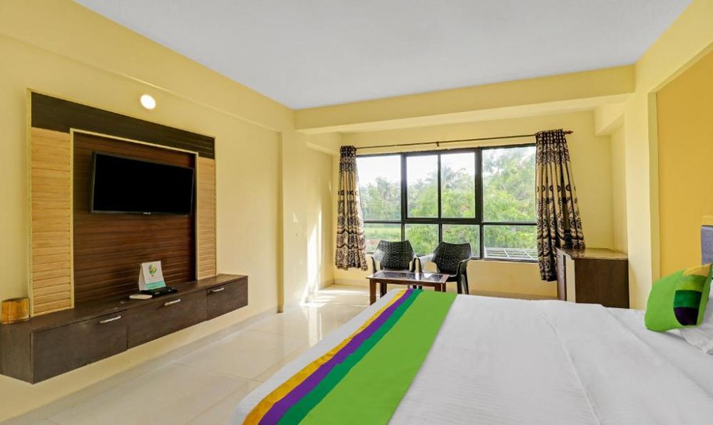 Deluxe AC, Treebo Morjim Pride 3*