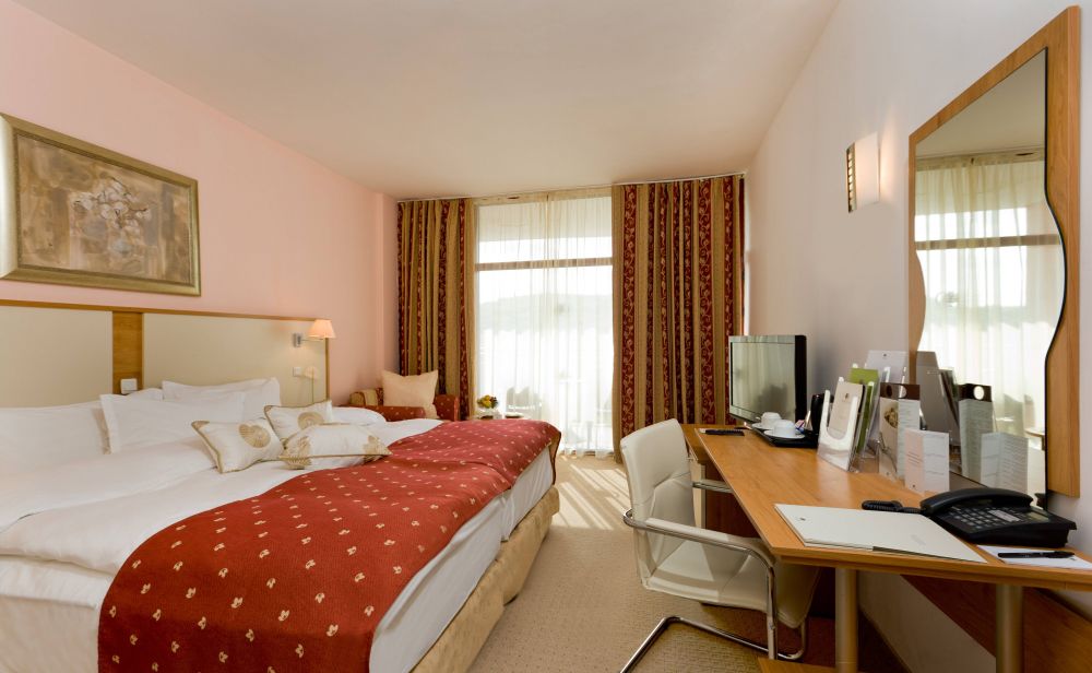 Double Park / Sea View, Apollo Golden Sands (ex. Doubletree by Hilton) 4*