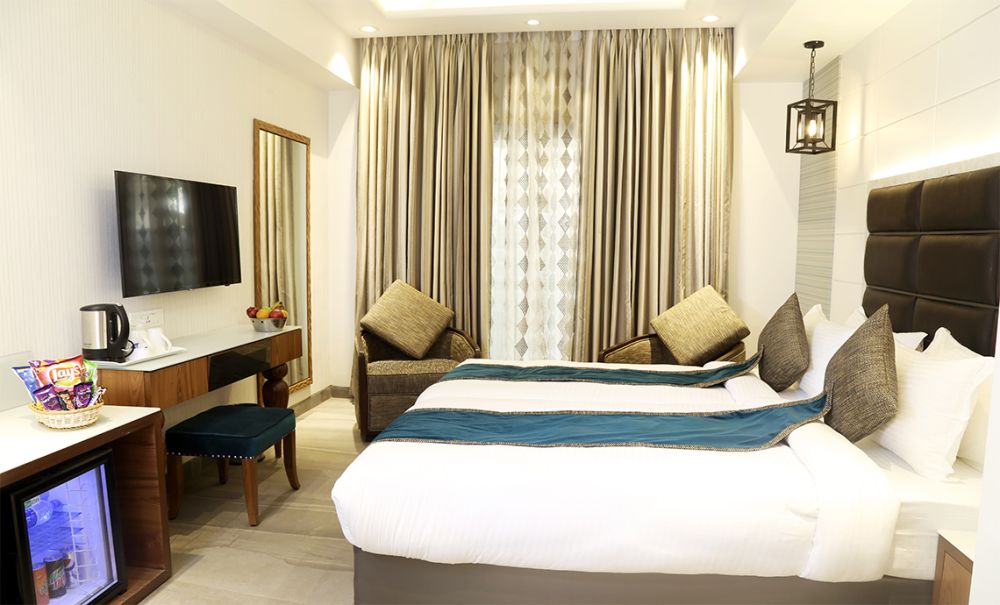 Standard Room With Balcony, The Flora Residency 3*