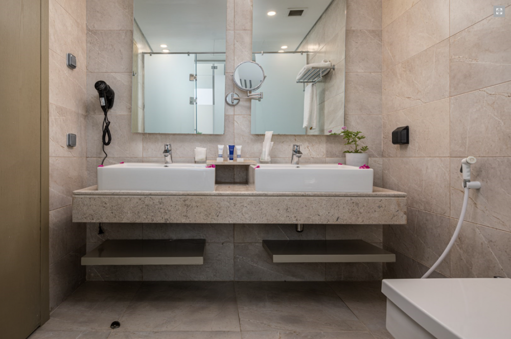 Pool Room, The G Hotel Seashell 5*