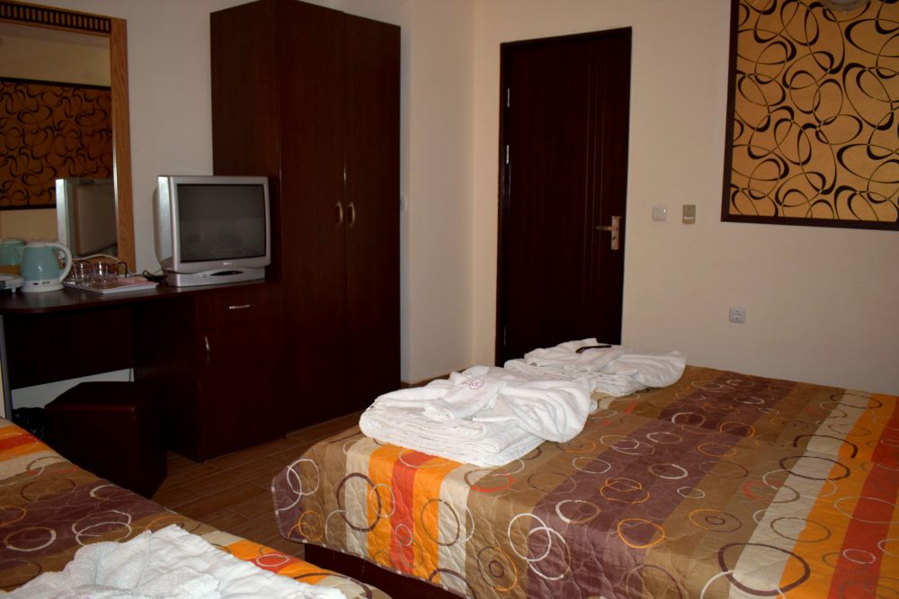 FAMILY APARTMENT 2 PAX, Ryor Hotel 3*