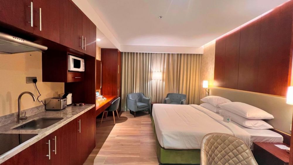 Premium Studio, City Seasons Suites Dubai 4*