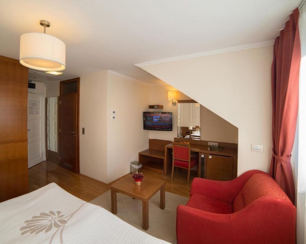 Double Room, Slatina 4*