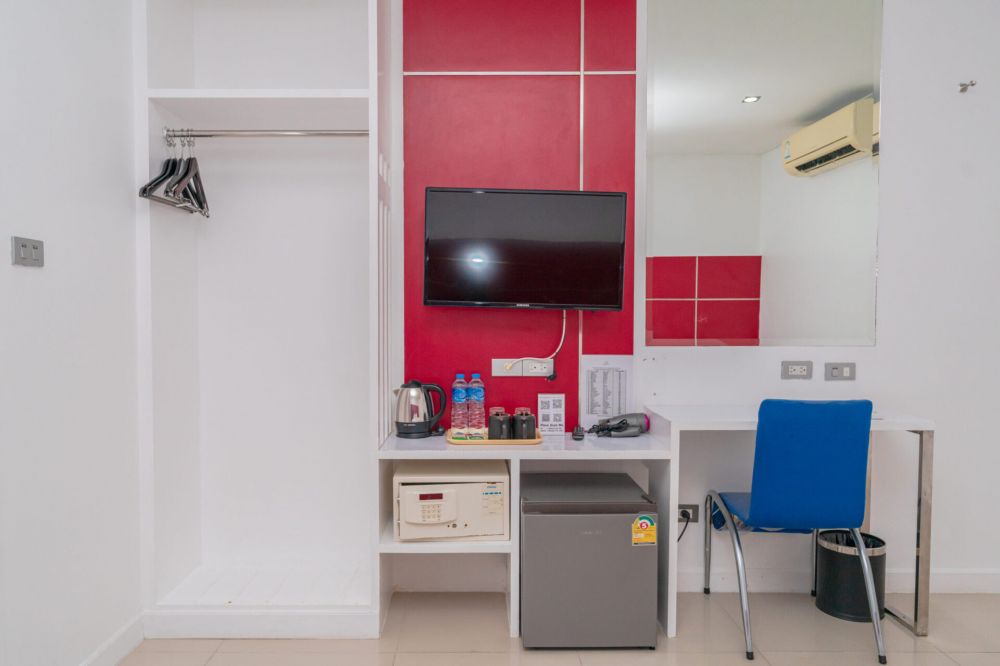 Deluxe Room, Patong Diamond Hotel 3*