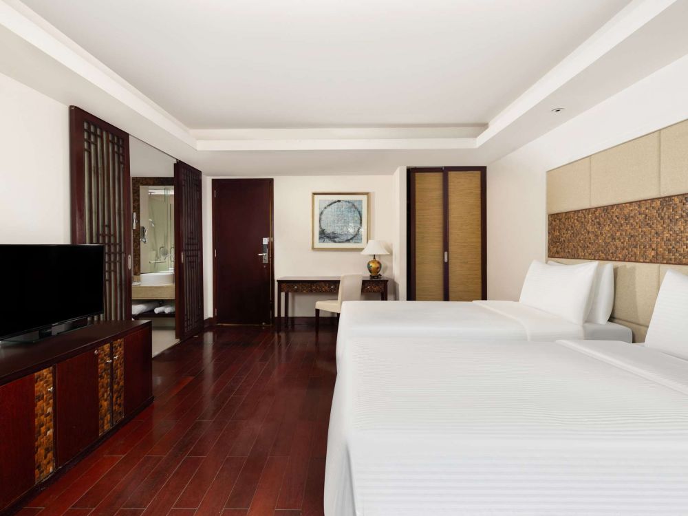 Superior King/Twin room (ex.Town House Garden View Room), Grand Mercure Sanya Yalong Bay (ex. Huayu Resort & Spa Yalong Bay Sanya) 5*