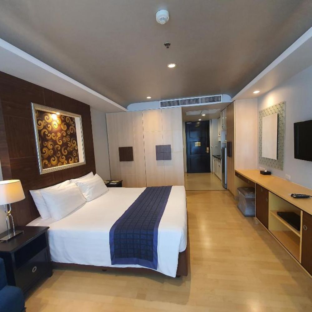 Premier Studio, Admiral Premier Bangkok 4*