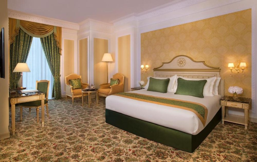 Grand Deluxe, Royal Rose Abu Dhabi a Curio Collection by Hilton (ex.Royal Rose Abu Dhabi) 5*