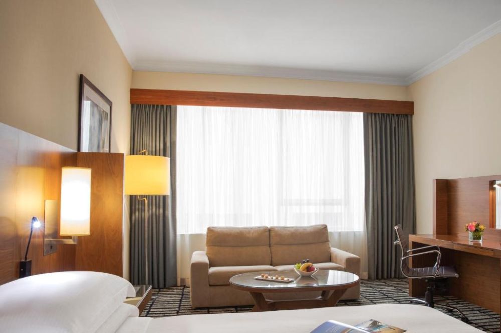 Guest Room, Jumeira Rotana 4*