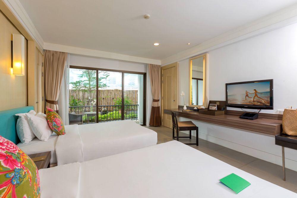 Superior Room, Sawaddi Patong Resort & Spa By Tolani 4*