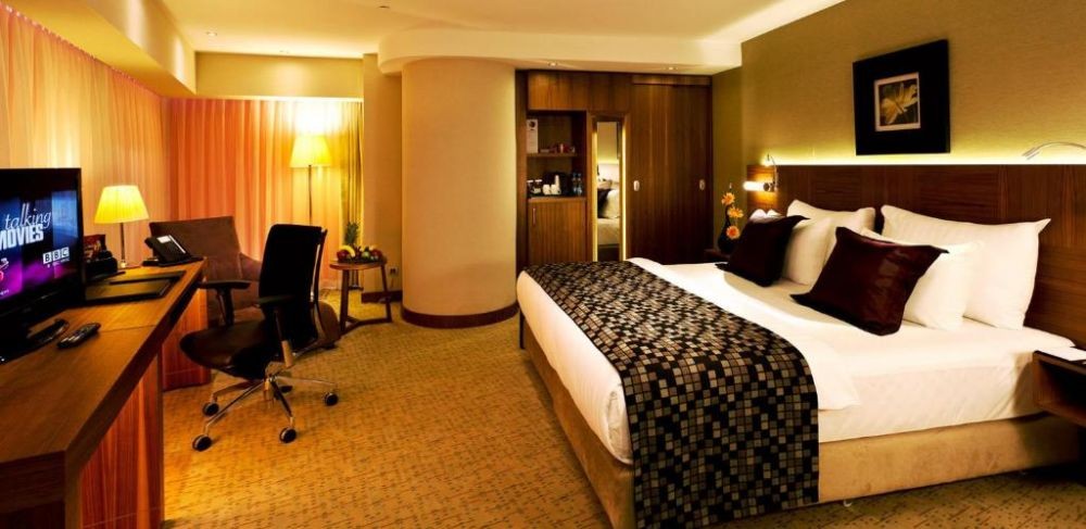 Superior Room, Crowne Plaza Istanbul Harbiye 5*