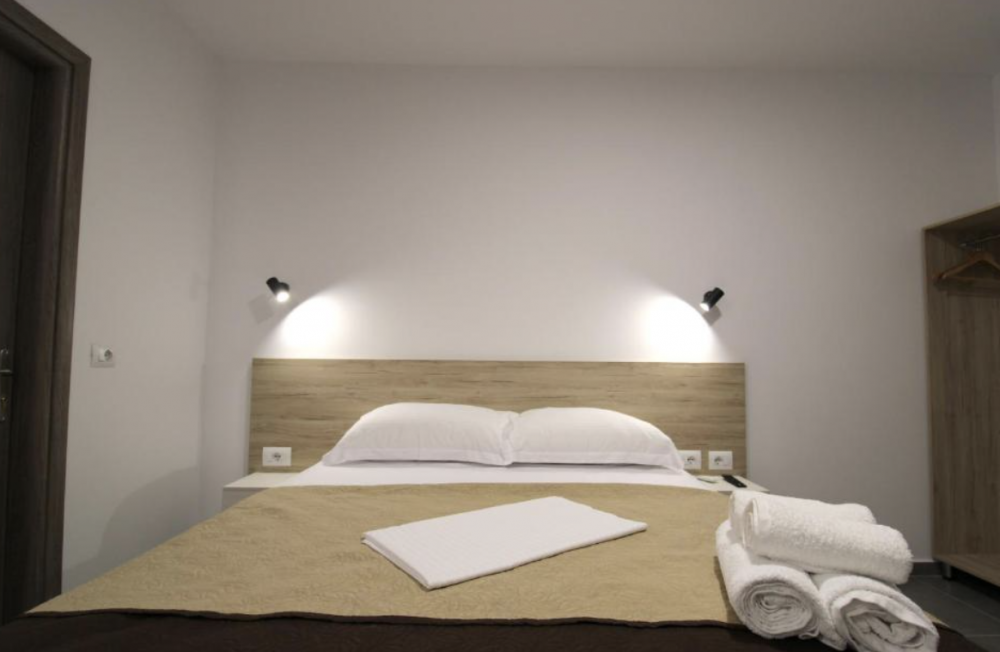 Double Room, Vila Adrian 4*