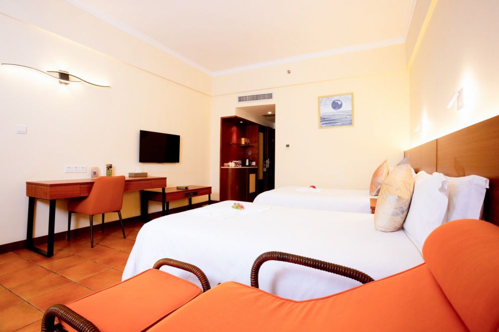 Pool View Room Twin/Queen, Golden Palm Resort 4*