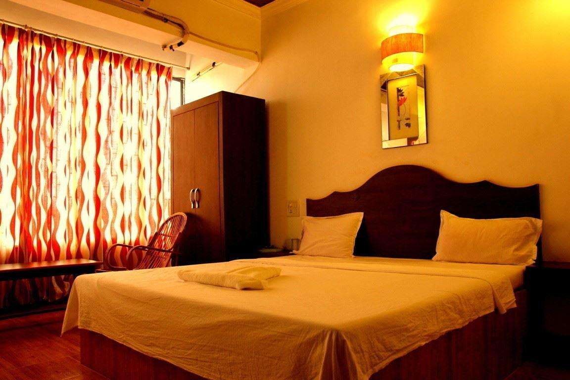 Deluxe AC, Shree Rajeshwari Resort (ex.Pleasure Beach Resort) 2*