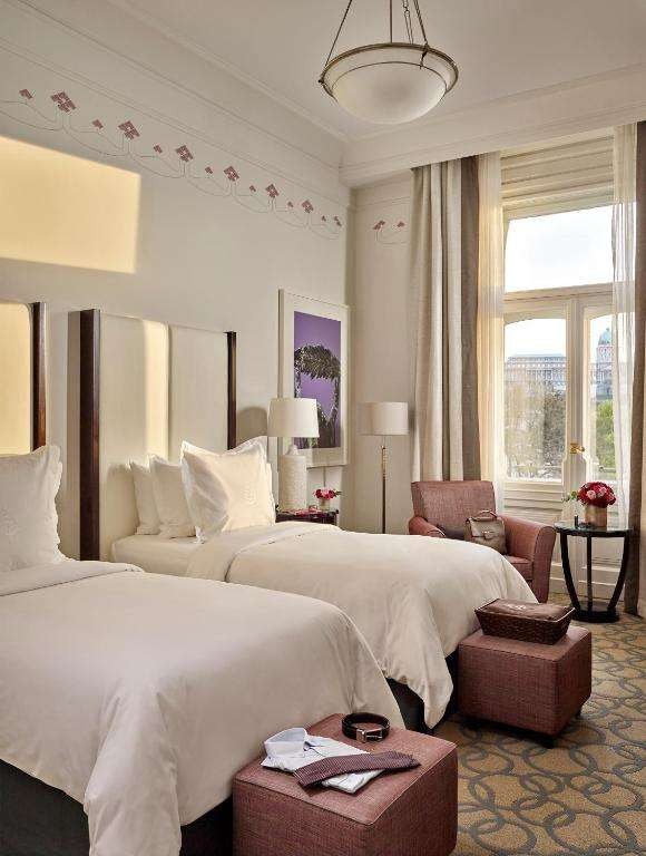 Danube River View, Four Seasons Gresham Palace 5*