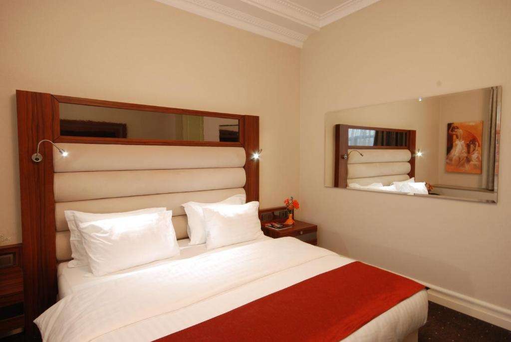 Standard, Batumi World Palace 4*