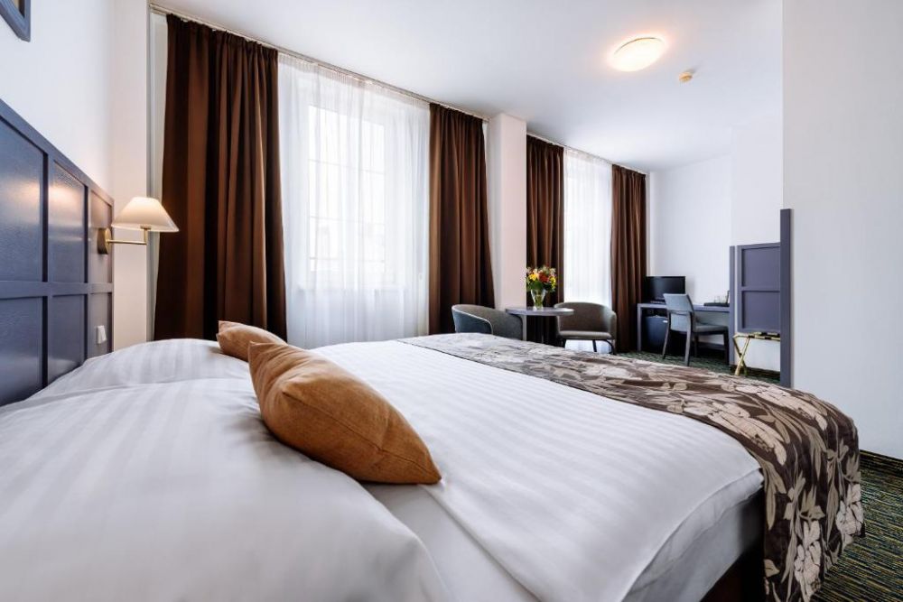 DBL/TRPL Standard, Central Hotel Prague 3*