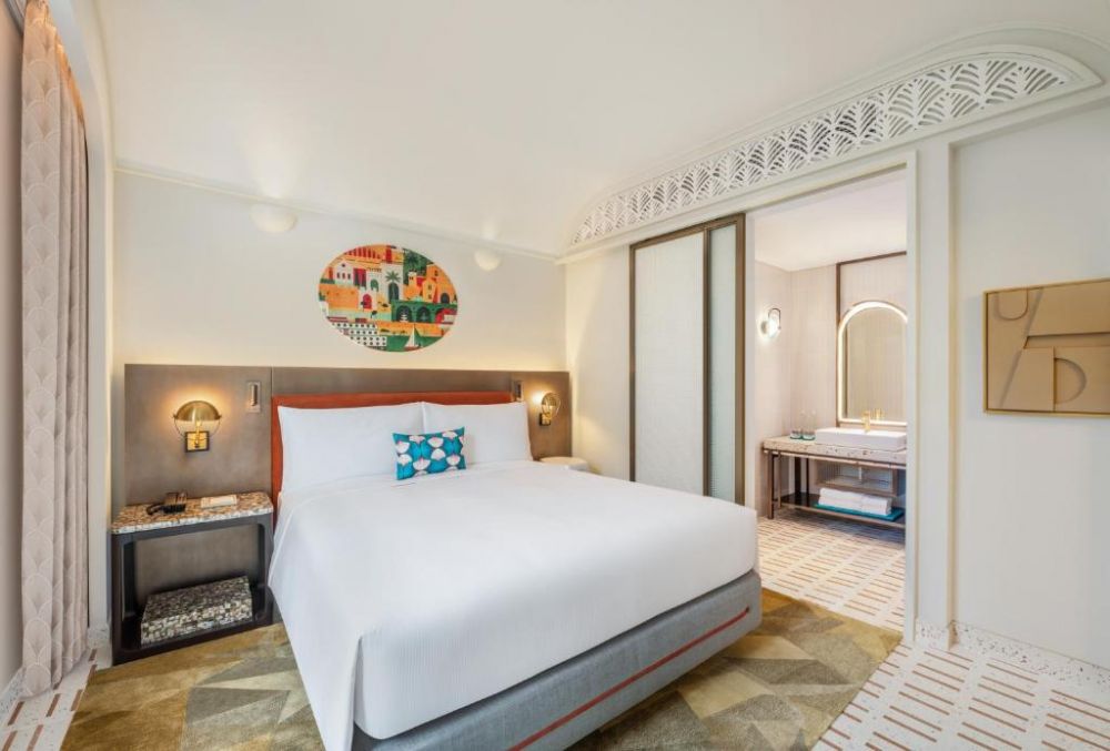 Deluxe Room, La Festa Phu Quoc, Curio Collection By Hilton 5*