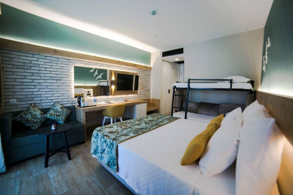 Family Room With Bunkbed, Sailor’s Beach Club 5*