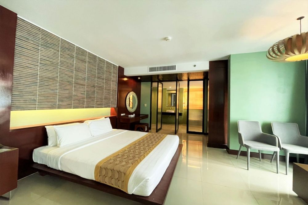 Mini Suite, Long Beach Garden Hotel 4*