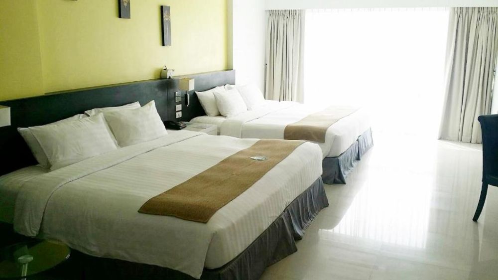 View Pent Quad, The Lantern Resort Patong 4*