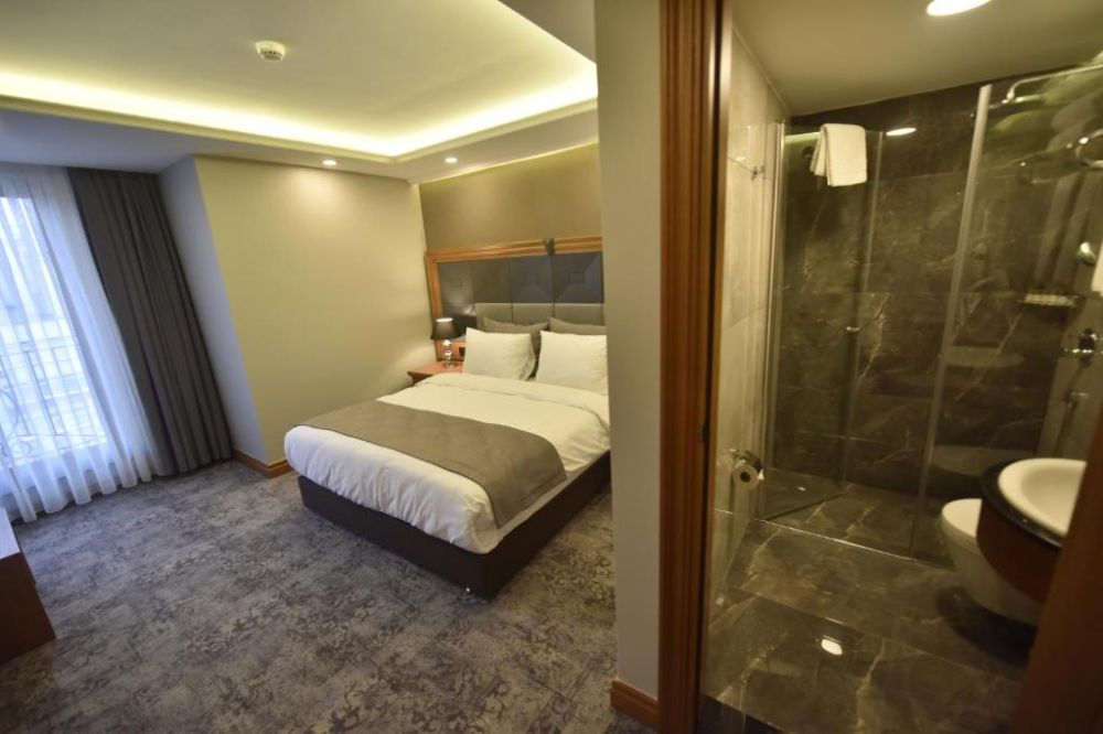 Superior Room, Four Seven Hotel 4*