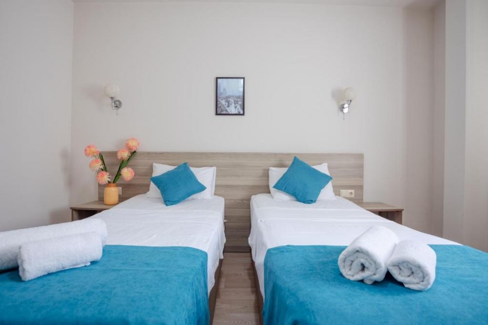 standard twin, Daisi-Sunset 3*