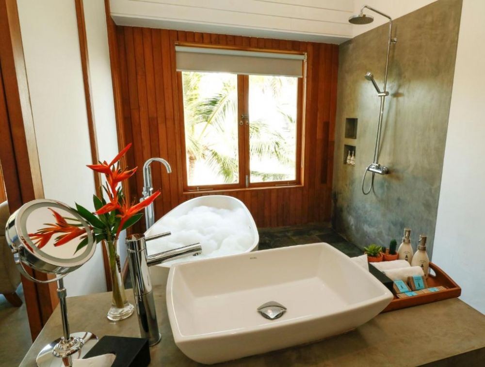 Deluxe Ocean With Bath, Ubuntu Beach Villa by Reveal Collection 5*