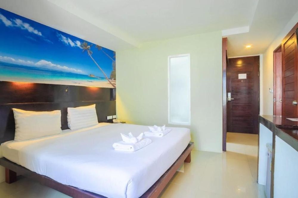 Deluxe double/ triple, Patong Buri Resort 3*