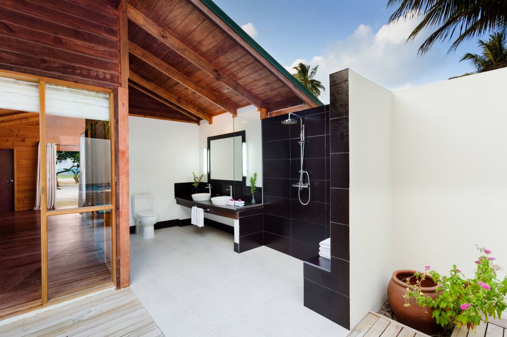 Jacuzzi Beach Villa, Meeru Island Resort 4*