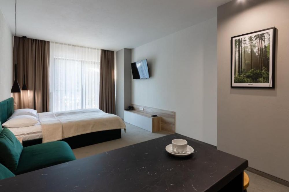 Premium Studio, Hvoya 4*