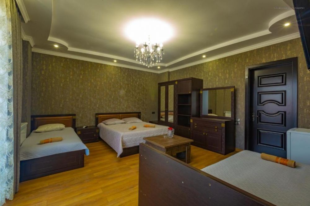 Quadriple White/Yellow/Old House, Seaside Kobuleti Hotel 3*