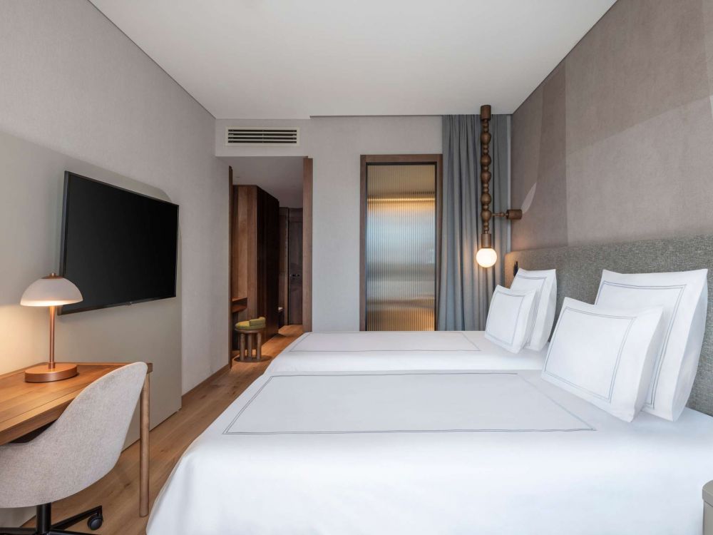 Standard, Swissotel Tbilisi 5*