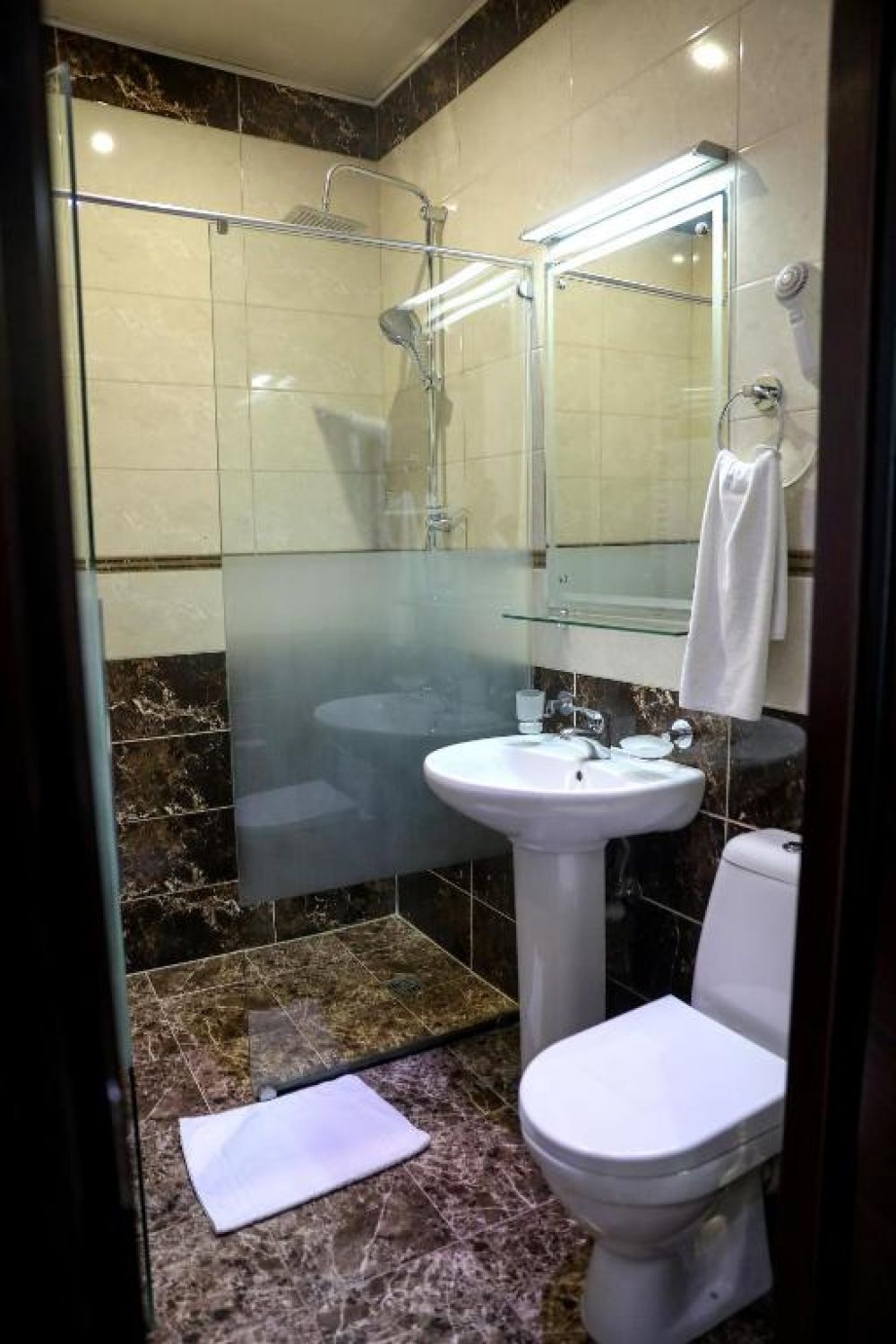 Standard, Rustaveli Palace 4*