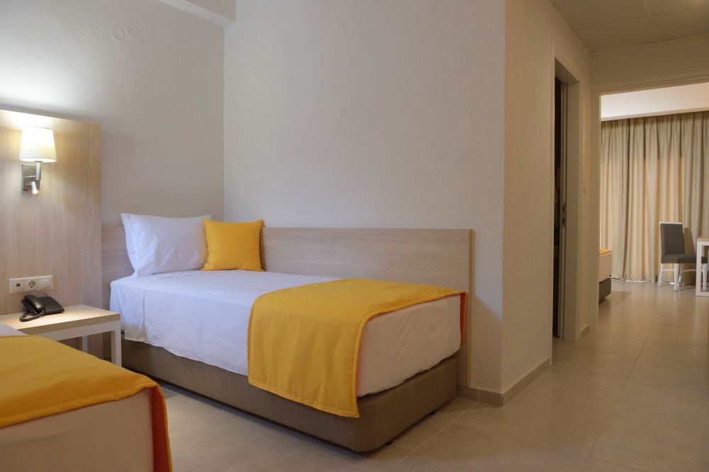 Family Rooms, Aristoteles Holiday Resort & SPA 4*