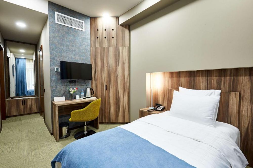 Economy Single, Best Western Tbilisi City Center 4*
