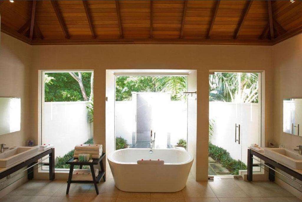 King Beachfront Villa, Hilton Seychelles Labriz Resort & Spa 5*