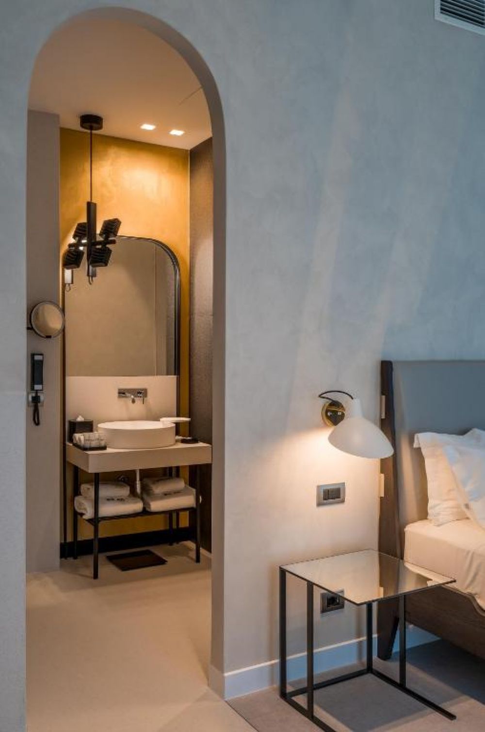 Superior King, Monograph At Freedom Square 5*