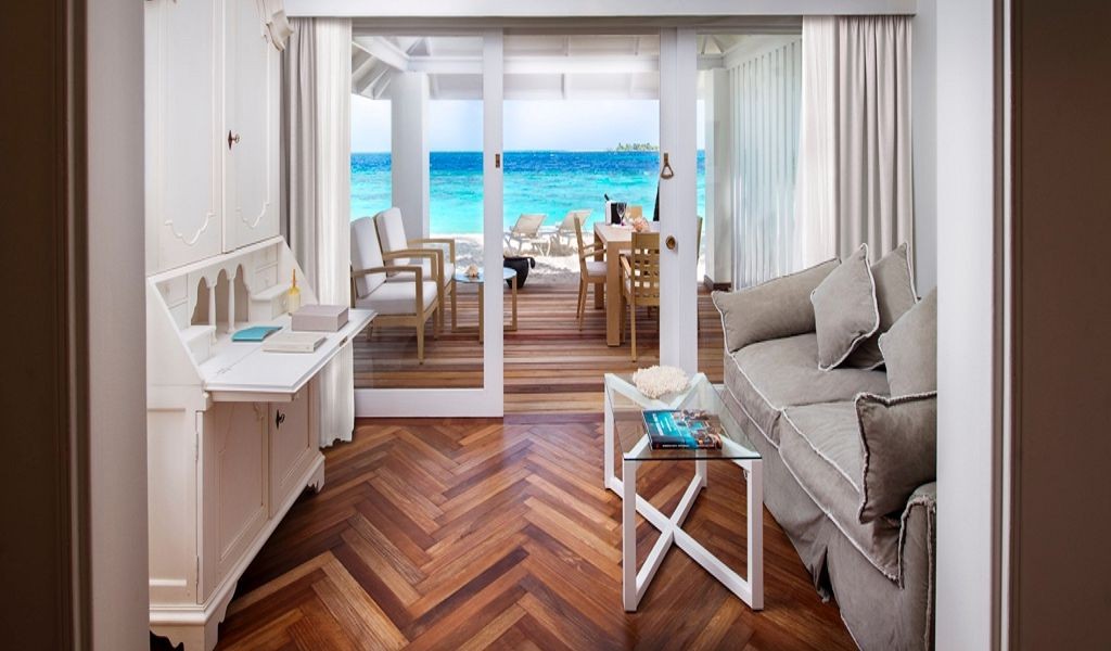 Beach Front Junior Suite, Diamonds Thudufushi Island 5*