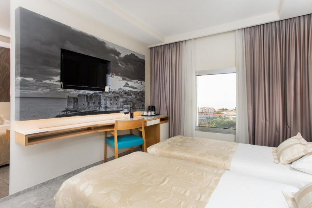 Classic Rooms, Lero 4*