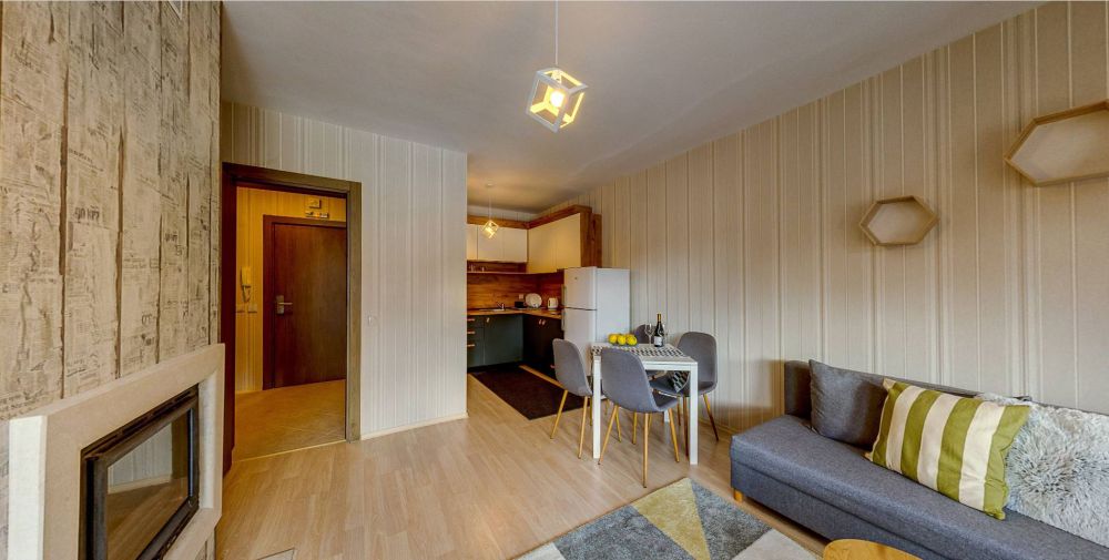 Senior 1-bedroom apartment, Entry E 2*