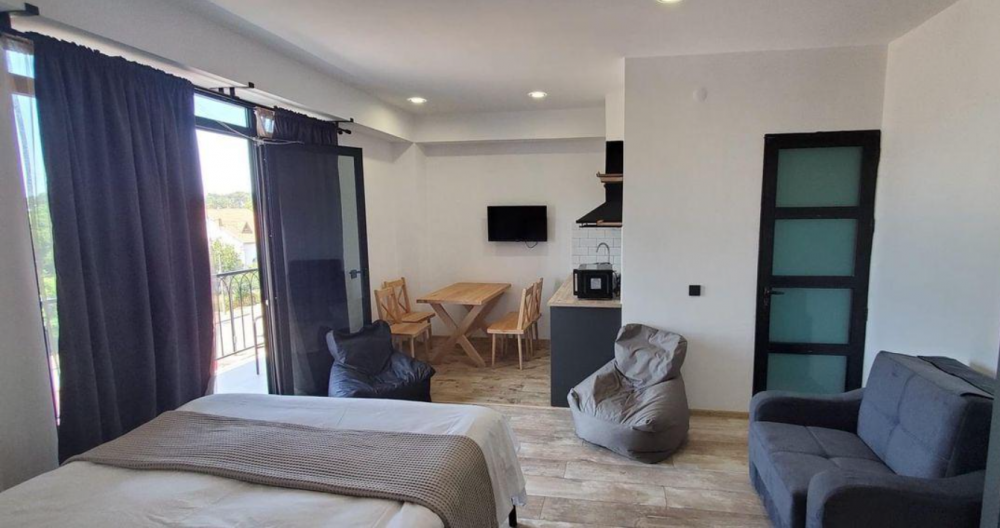 Standard with Sofa and Kitchen, Level Up 3*