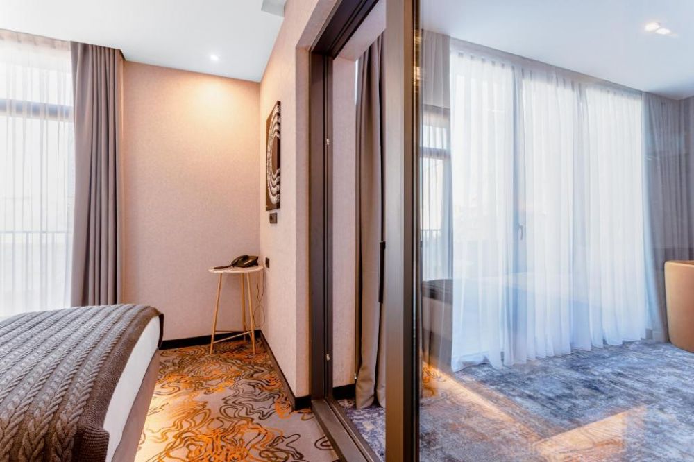Family Suite with Balcony, Taberne Boutique Hotel Tbilisi 4*