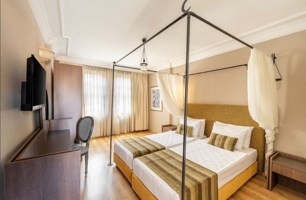 Deluxe, Alp Pasa Hotel 4*