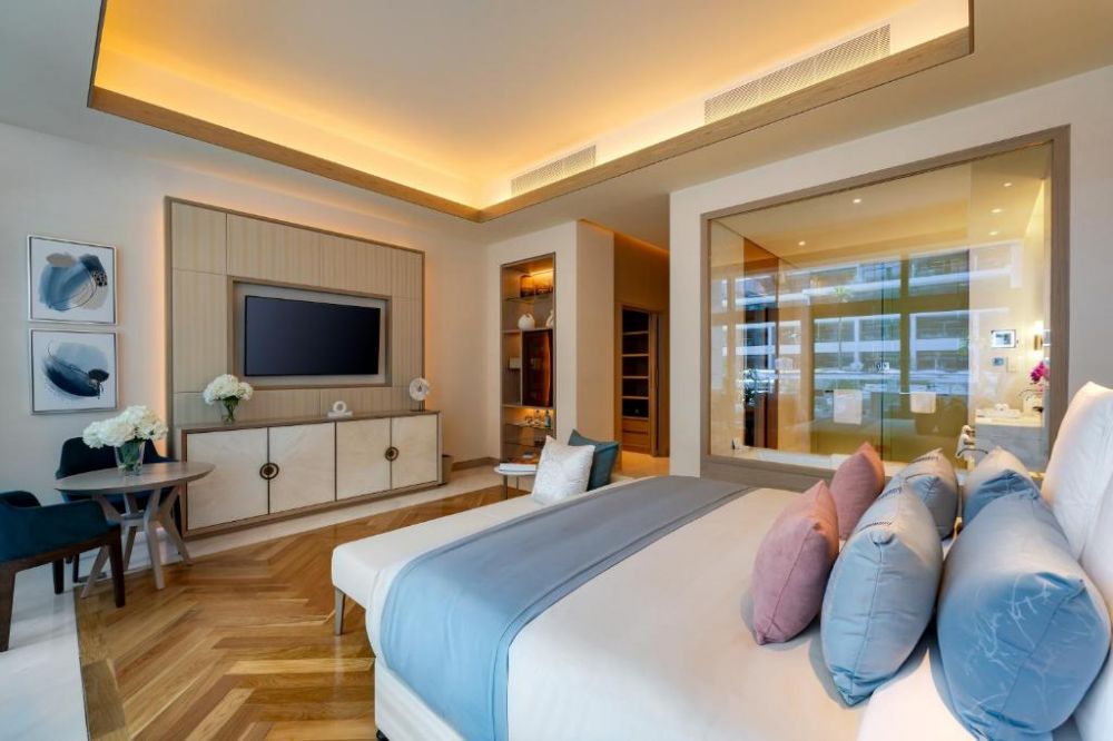 1 BED | Poolside Room w/Pool, Five Luxe JBR 5*