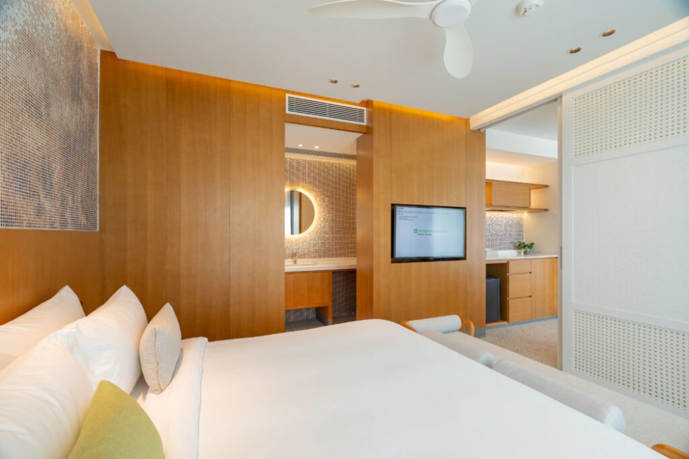 Deluxe Suite Pool Access Ocean View, Wyndham Garden Phuket Kamala 5*