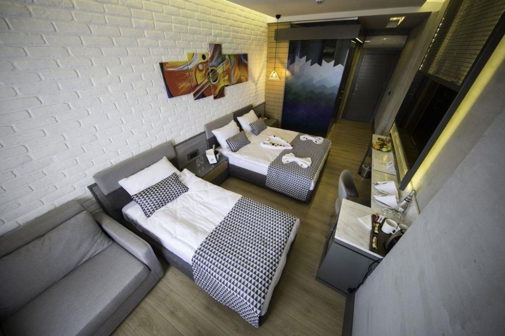 Deluxe Comfort Room With/Without Balcony, Laren Family Hotel & SPA 4*