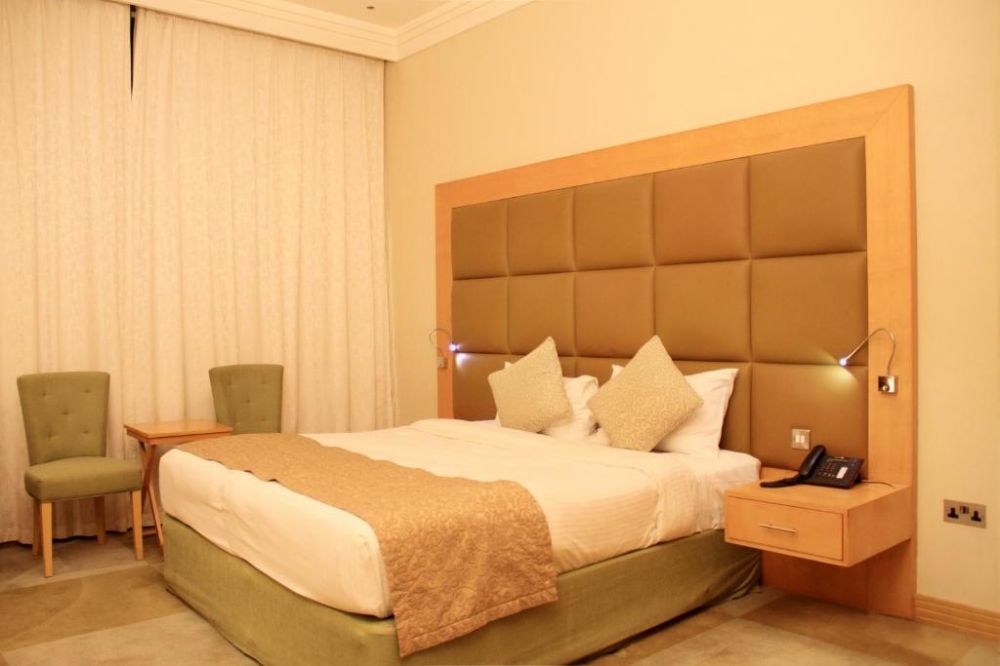 Deluxe Room, The Leela Hotel 4*