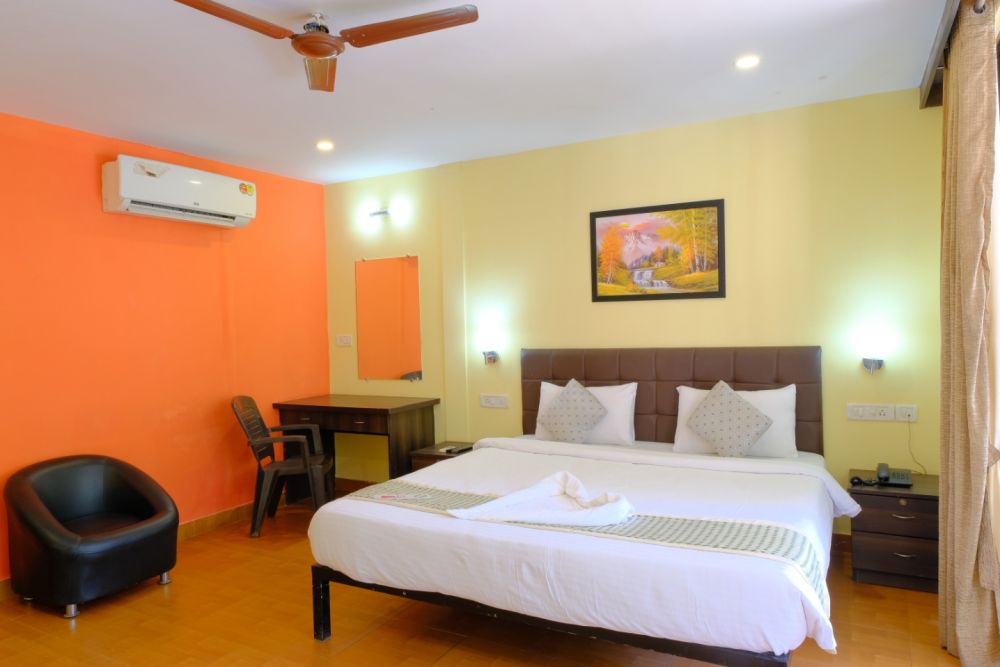 Super Deluxe Room, The Byke Royal Pearl (Pure Veg) 2*