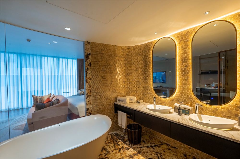 Suite CV/OV, The Morning Glow Boutique Hotel Nha Trang 5*