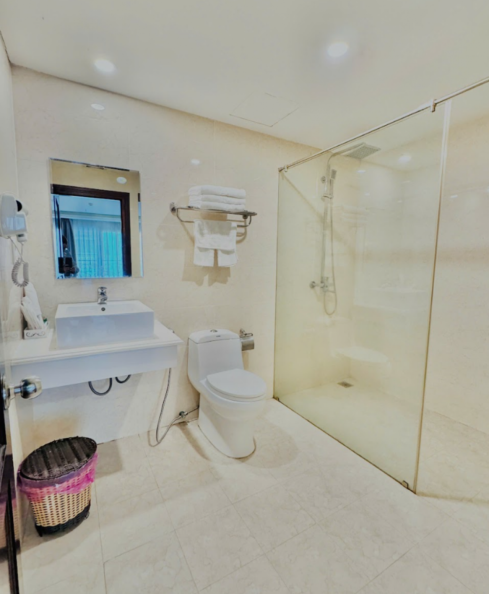 Executive Balcony CV/SV, Paris Nha Trang 3*